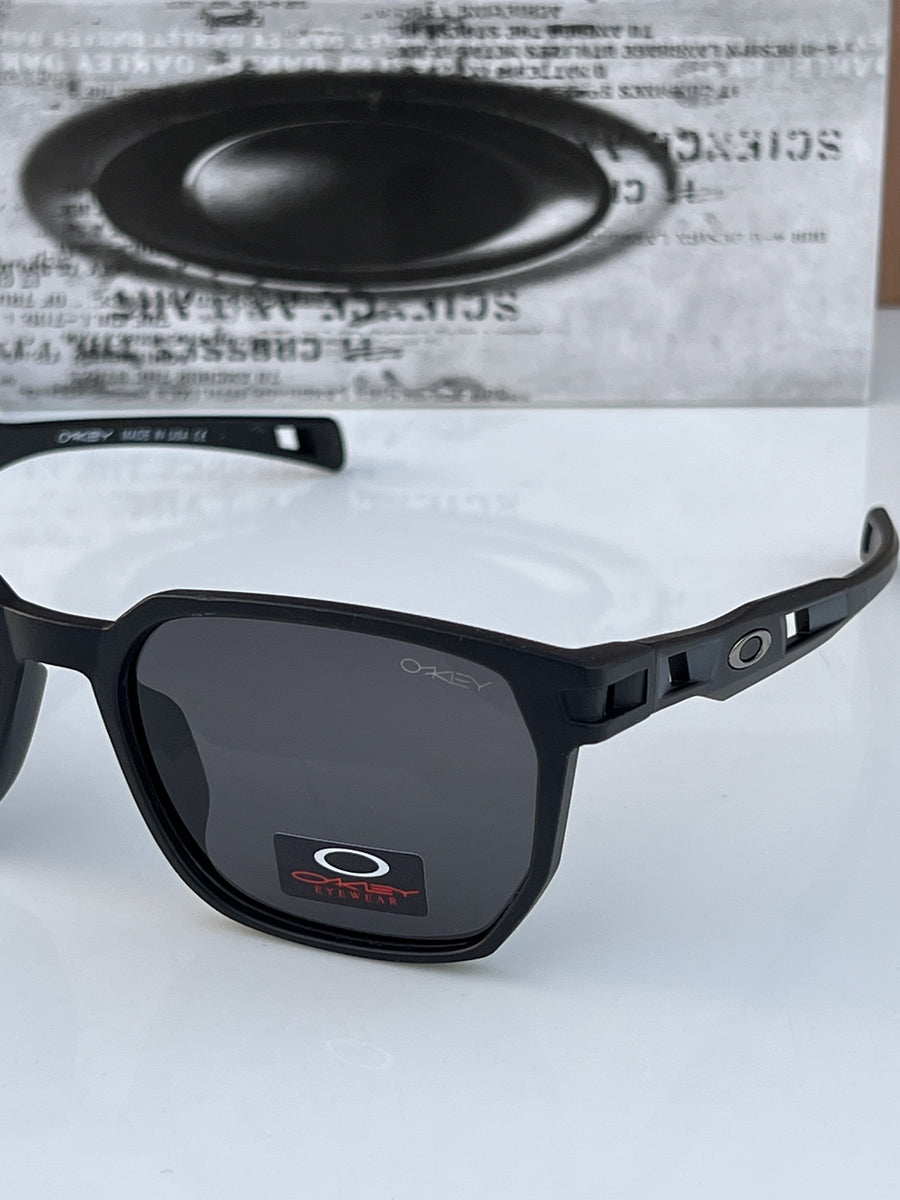 Oakley_3385_black