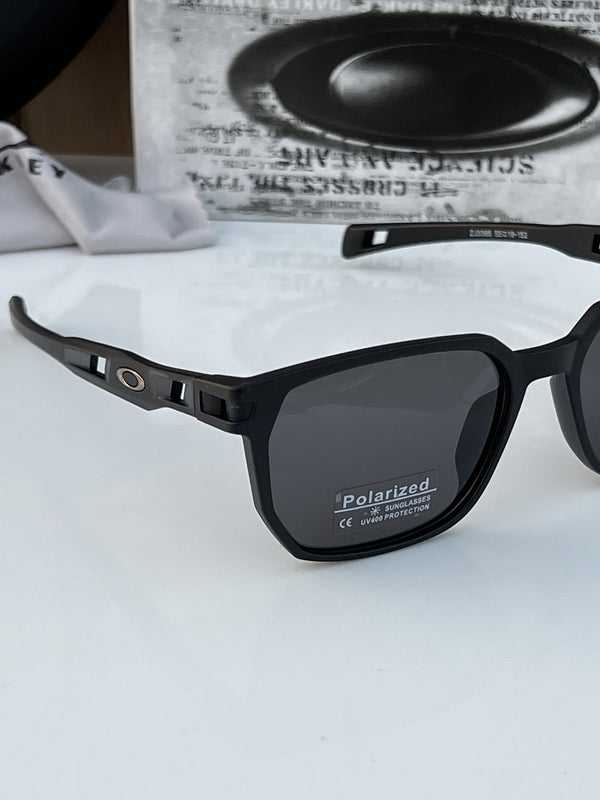 Oakley_3385_black
