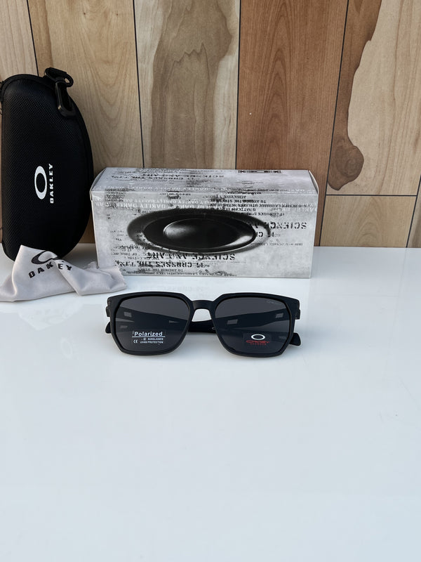 Oakley_3385_black