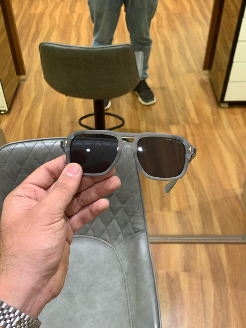 Marc_jacobs_37_grey