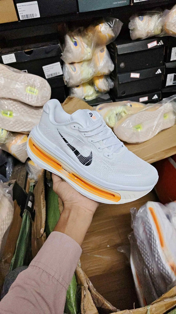 Nike Vomero Premium Sail Coconut Milk 696