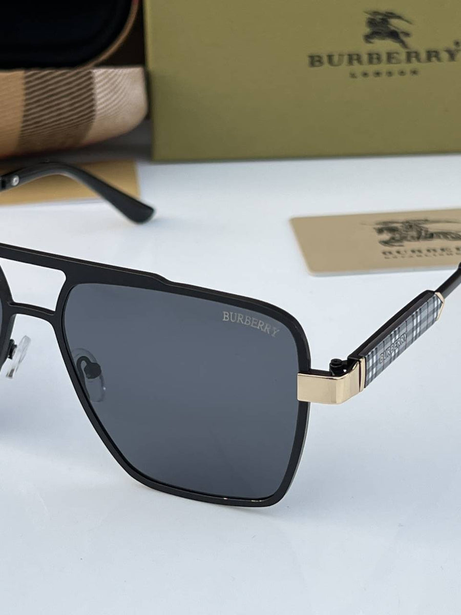 Burberry_7939_black_gold