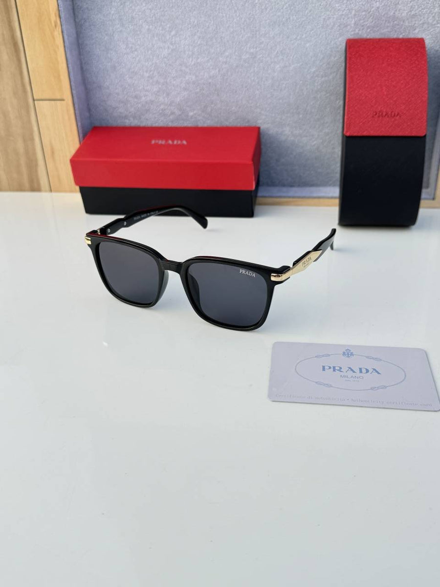 Prada_8008_black_gold