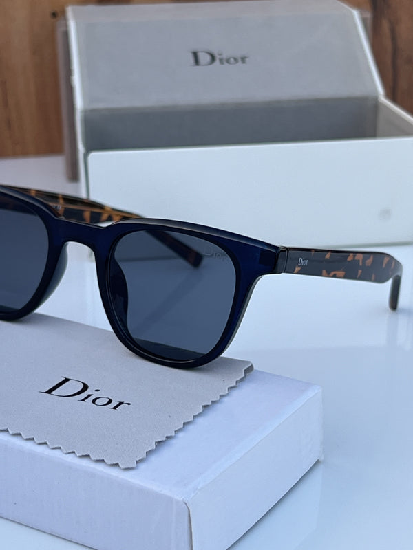 Dior_146_blue_tiger