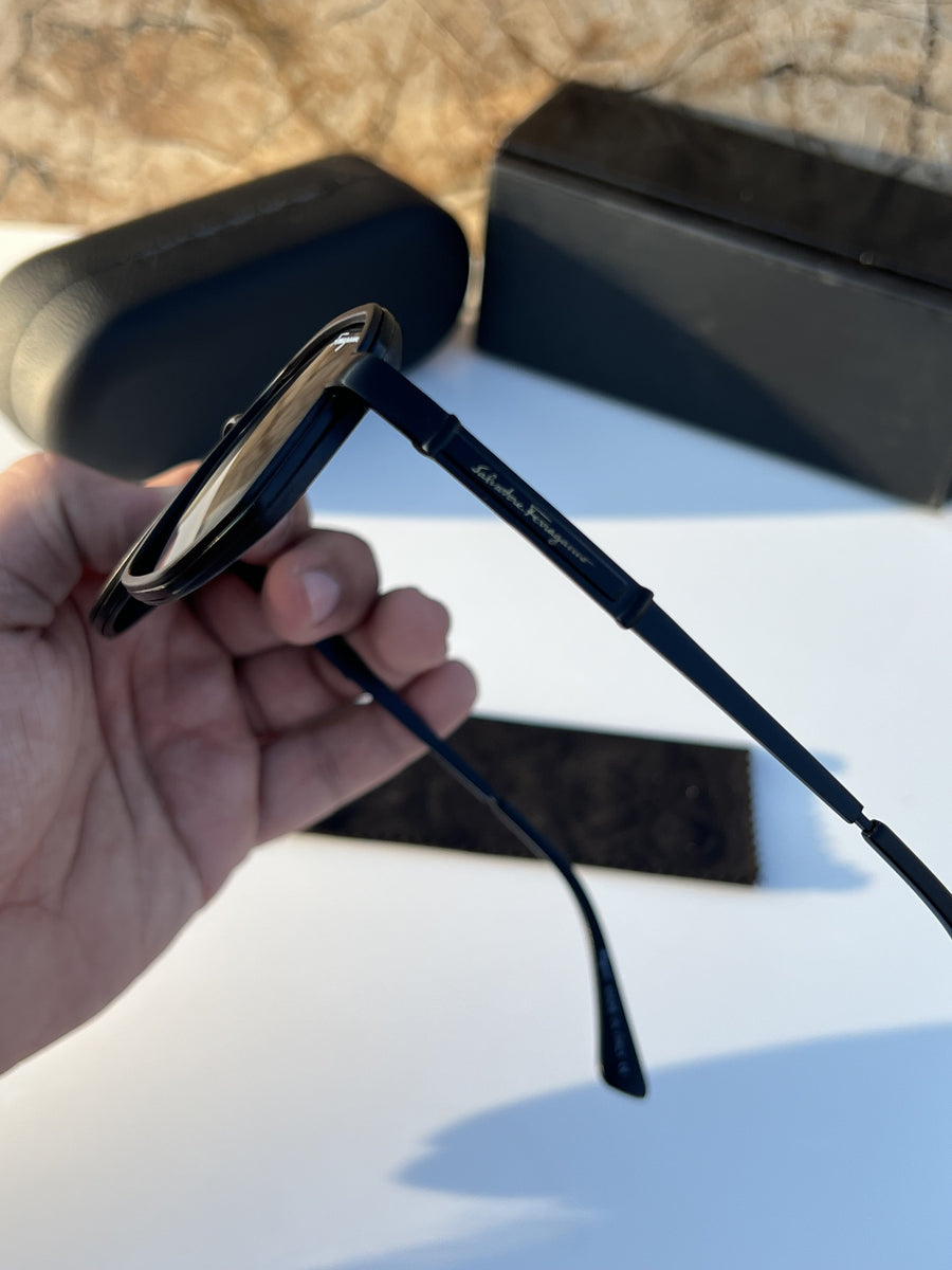 Ferragamo_294_full_black