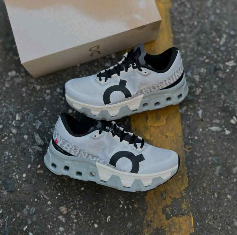 Cloudmonster Hyper Glacier Ivory 2554