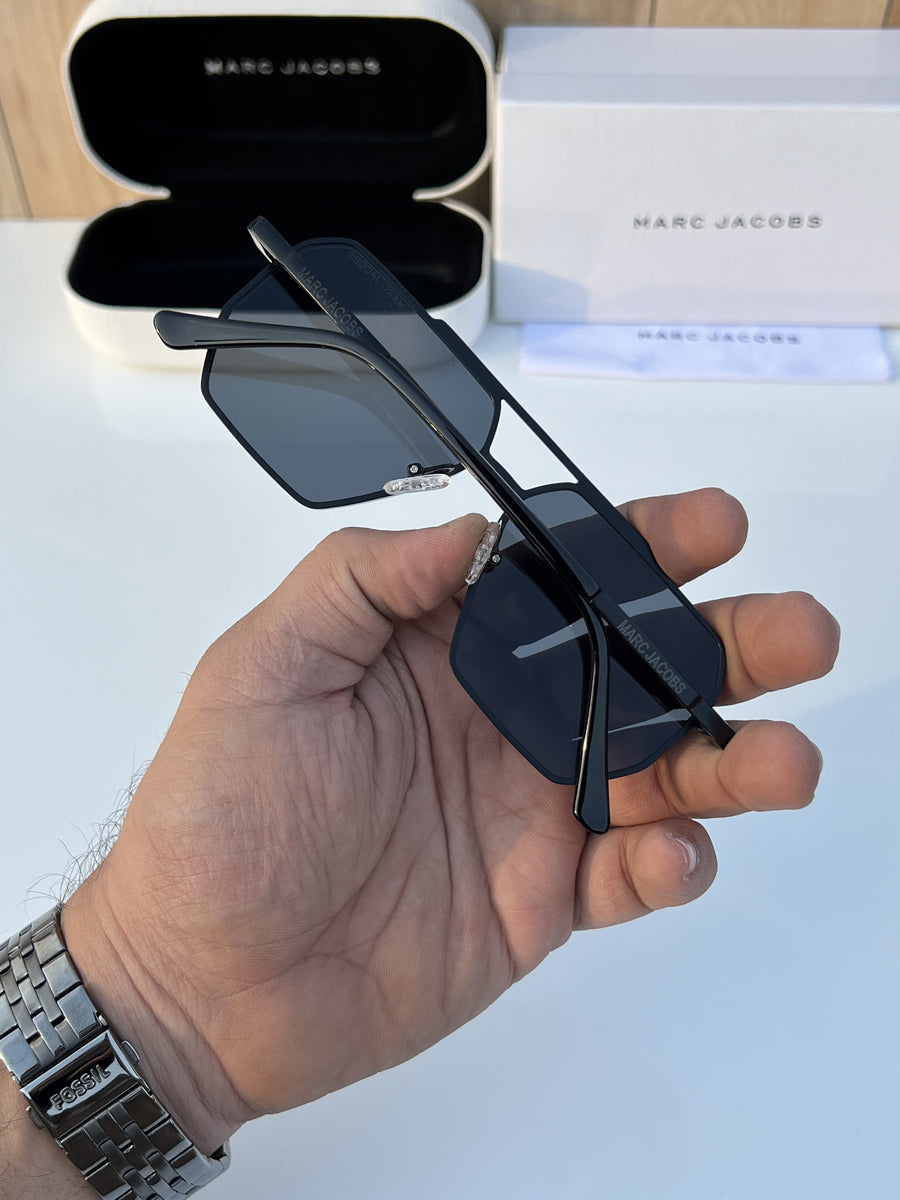 Marc_jacobs_510_full_black