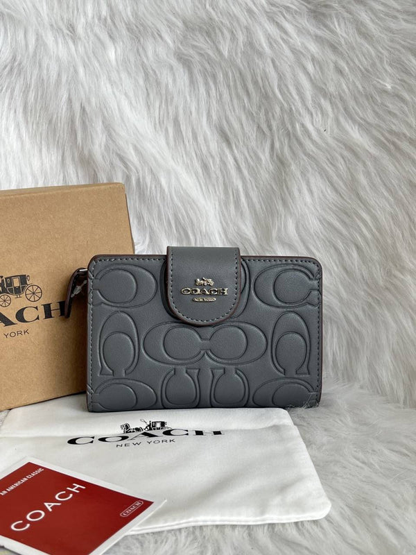 Coach_2-3_Premium_Flap_Wallet_With_OriginalBox_DustCover_Highend_Coded