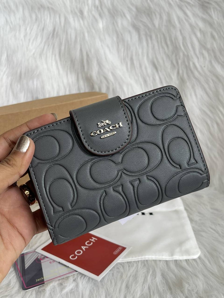 Coach_2-3_Premium_Flap_Wallet_With_OriginalBox_DustCover_Highend_Coded