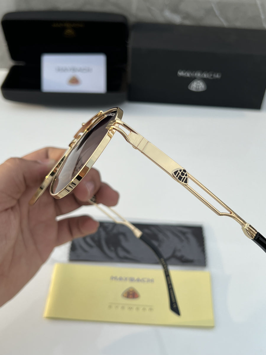 Maybach_72318_gold_wine