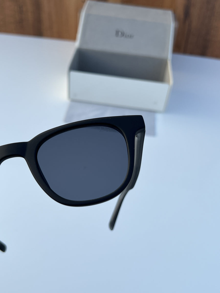 Dior_146_matt_black