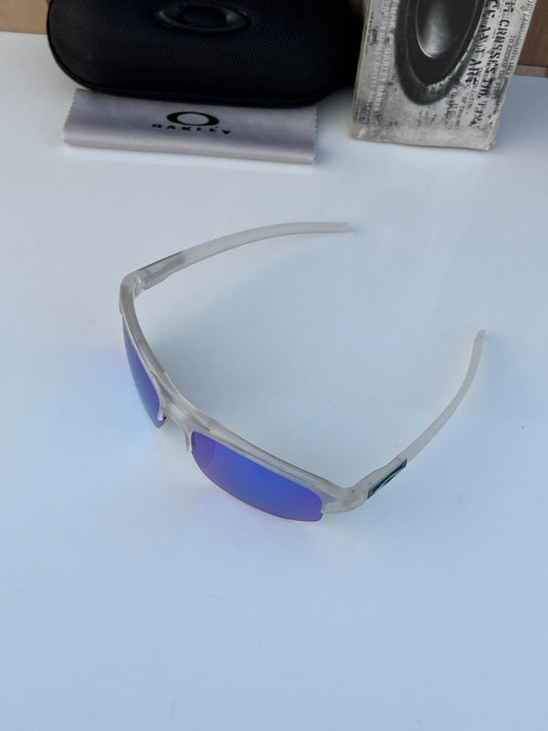 Oakley_2956_white_aqua