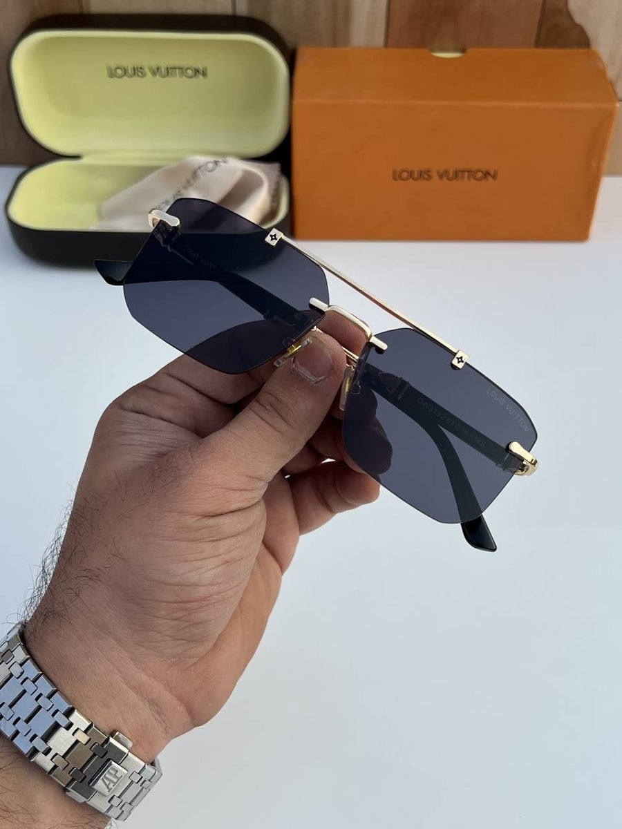 Louis Vuitton_3152_gold_black