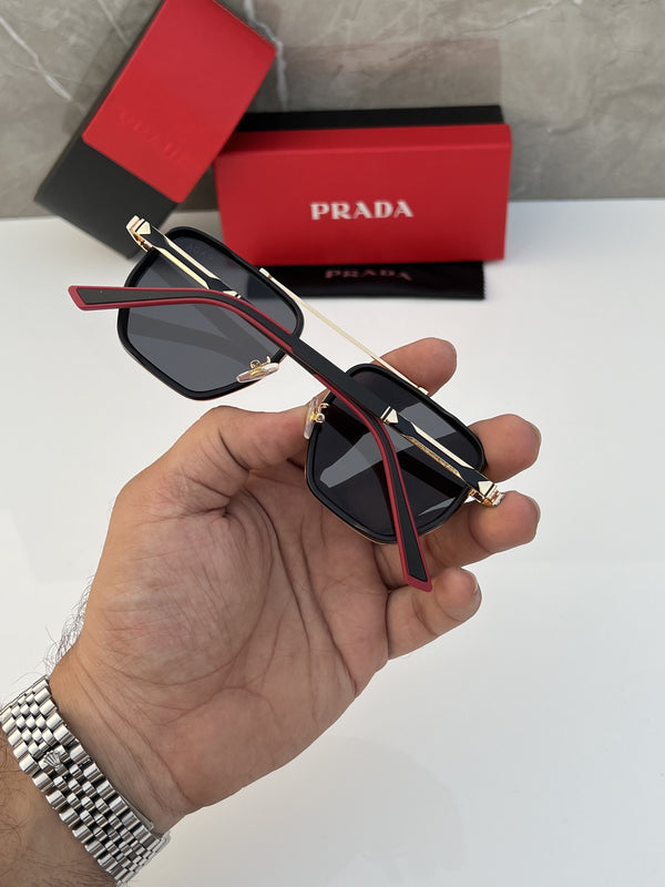 Prada_58445_gold_black