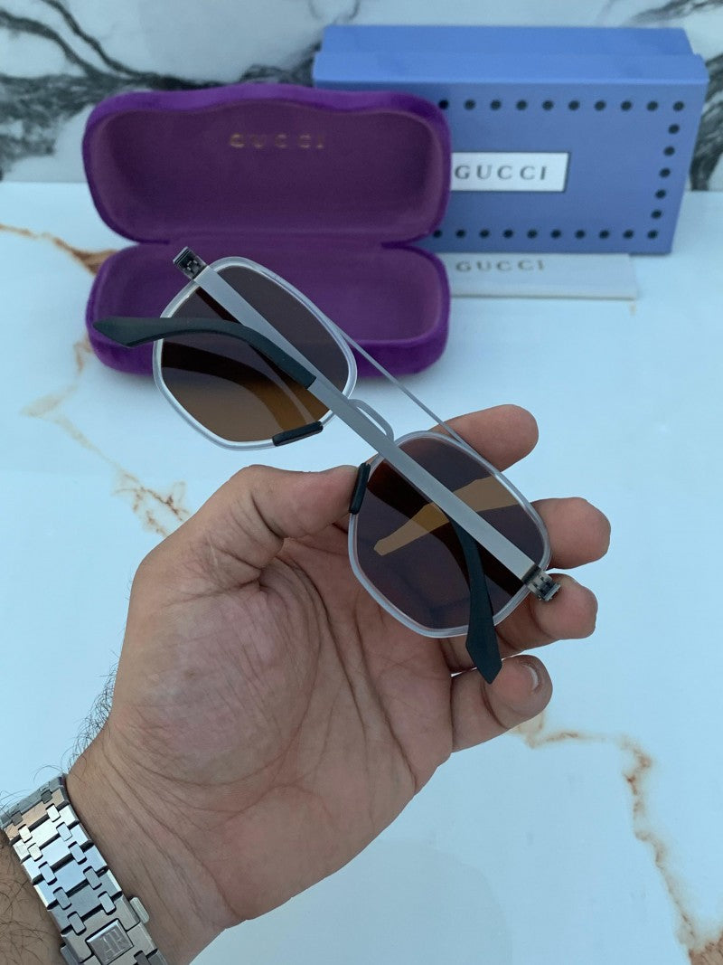 Gucci_011_white_brown