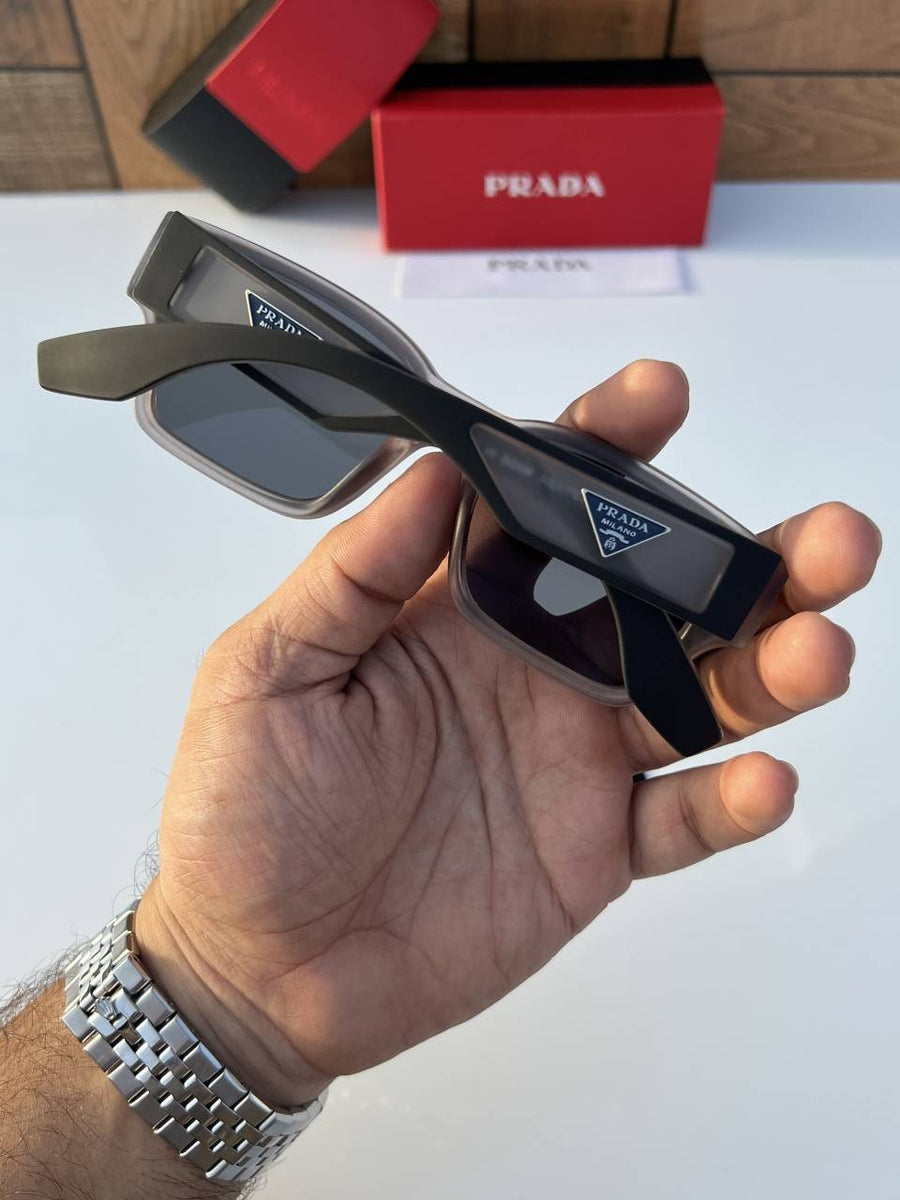Prada_899_grey