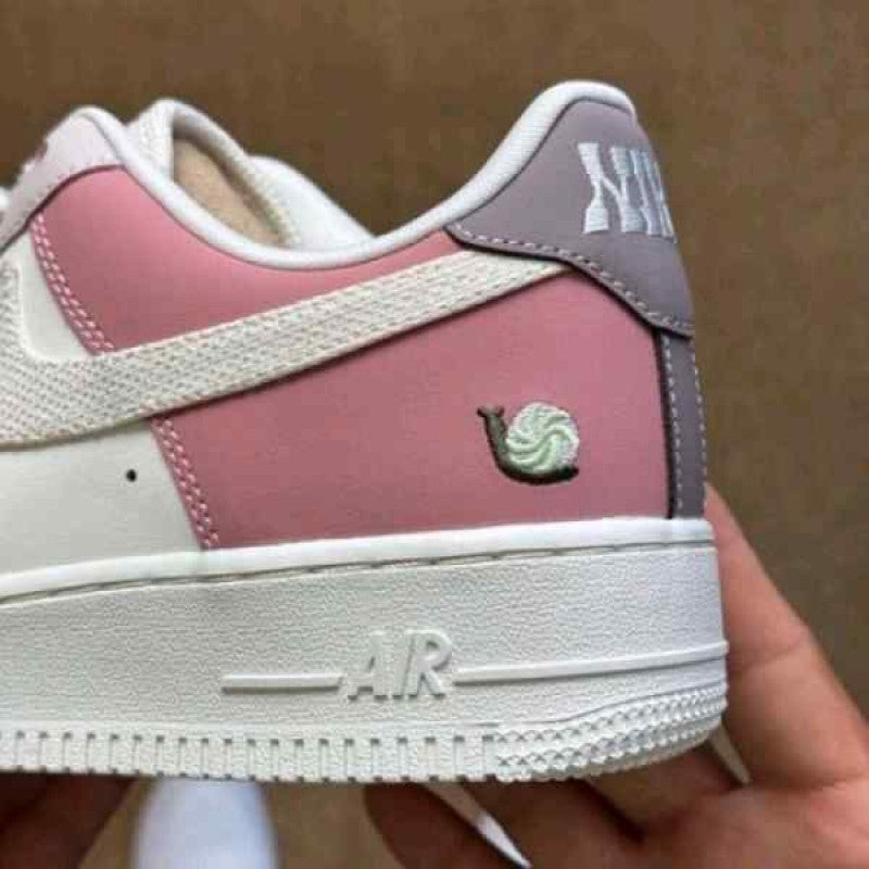 Nike air force 1 low mushroom women