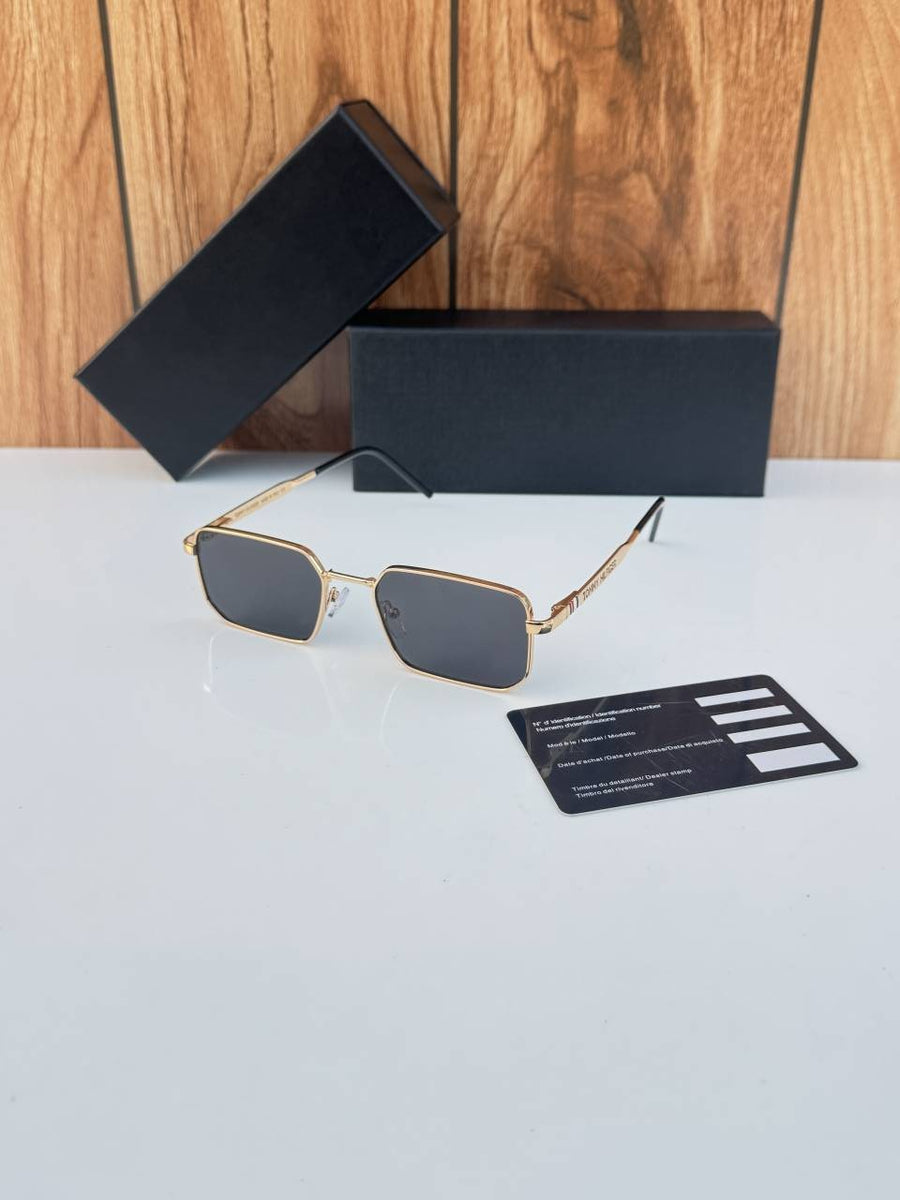 Tommy1452_goldblack