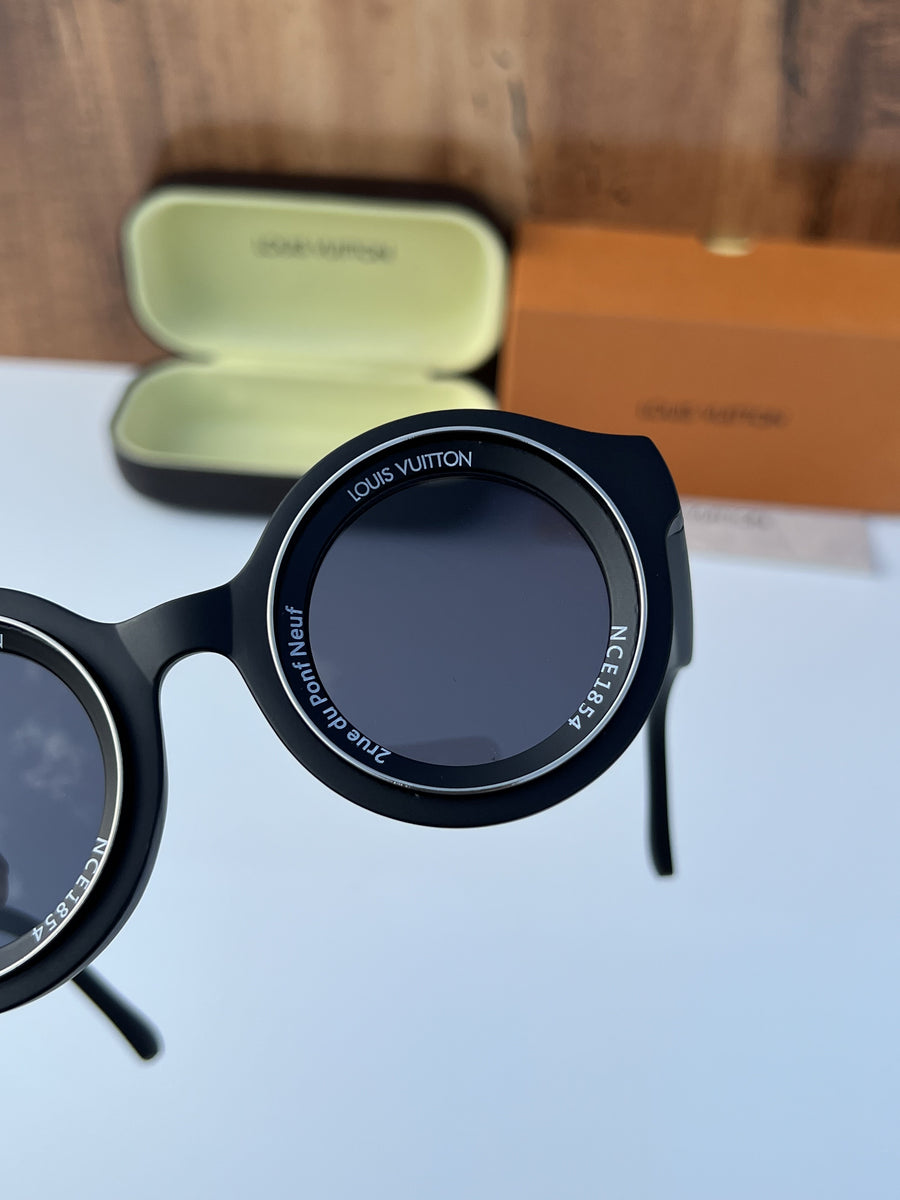 Louis Vuitton_98205_full_black
