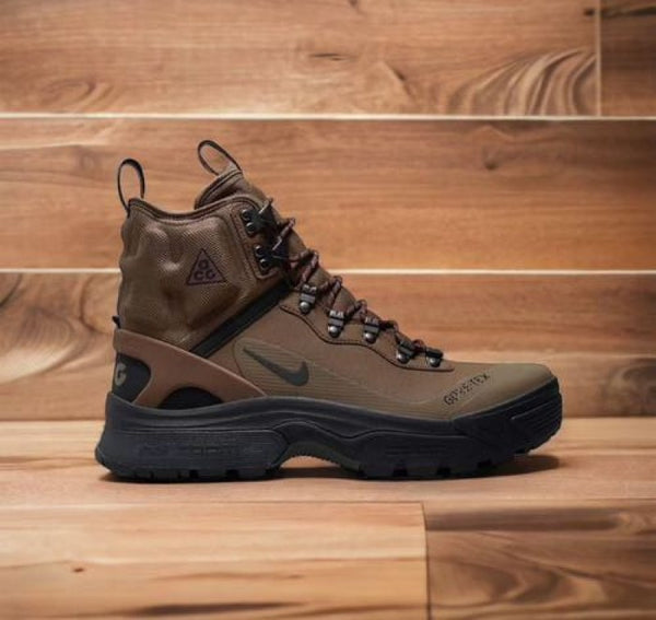 Nike ACG Air Zoom Gore Tex BRown