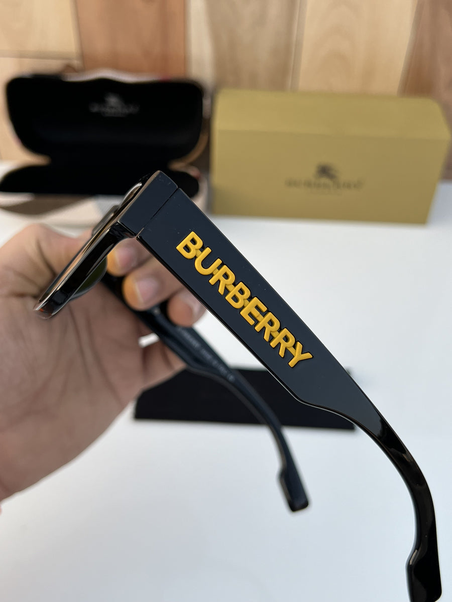 Burberry_wayfero_yellow