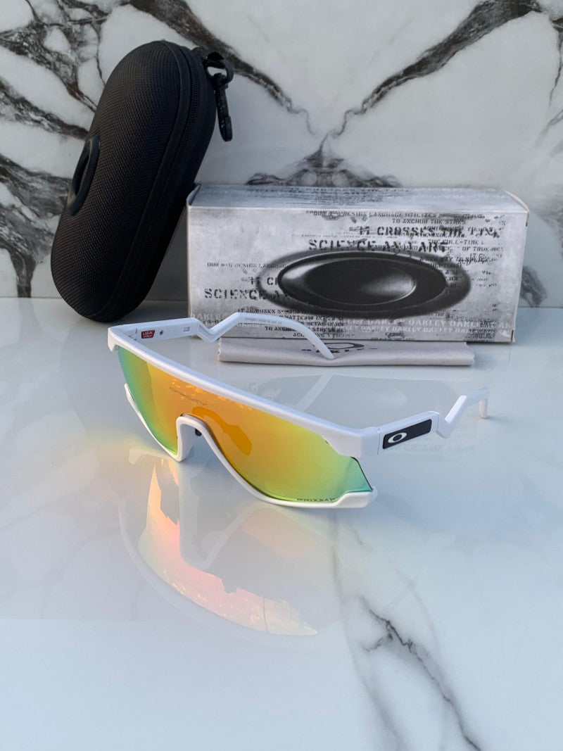 Oakley_9280_white_mercury