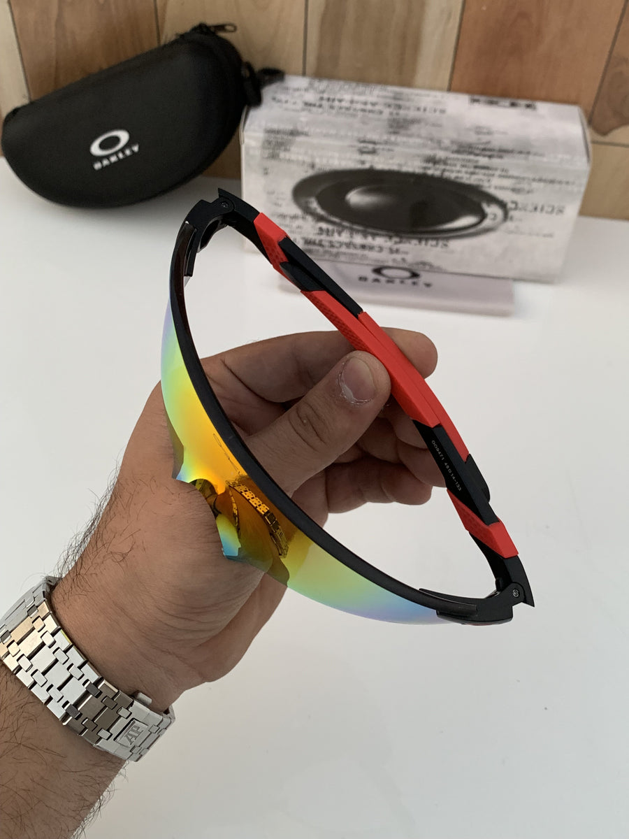 Oakley_9471_black_red