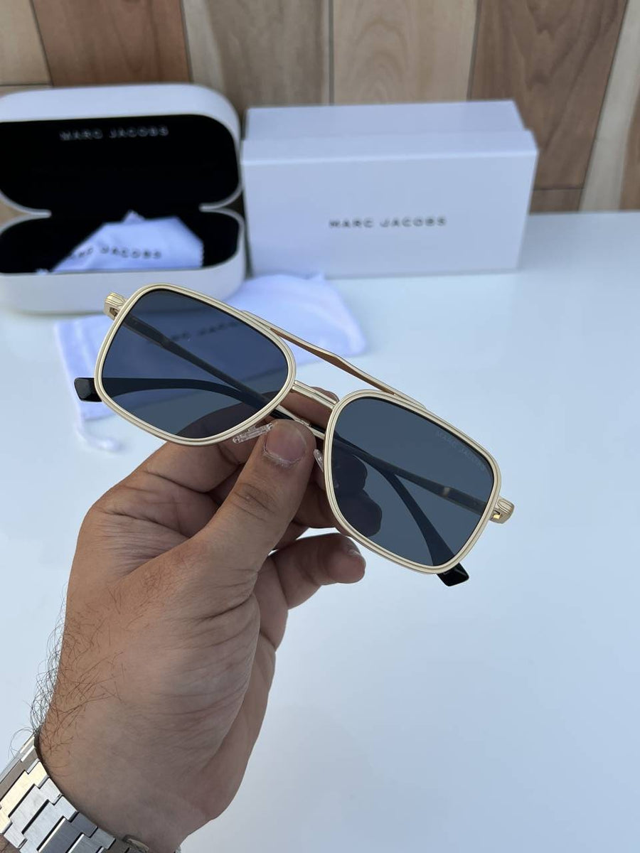 Marc_jacobs_98282_gold_black
