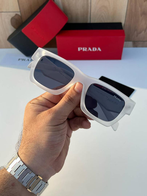Prada_11_white_black