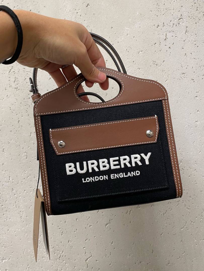 Burberry_Micro_Pocket_Small_Canvas_Tote_With_Magnet_Box