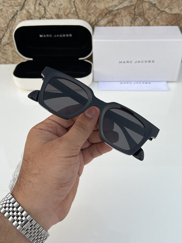 Marc_jacobs_5168_full_black