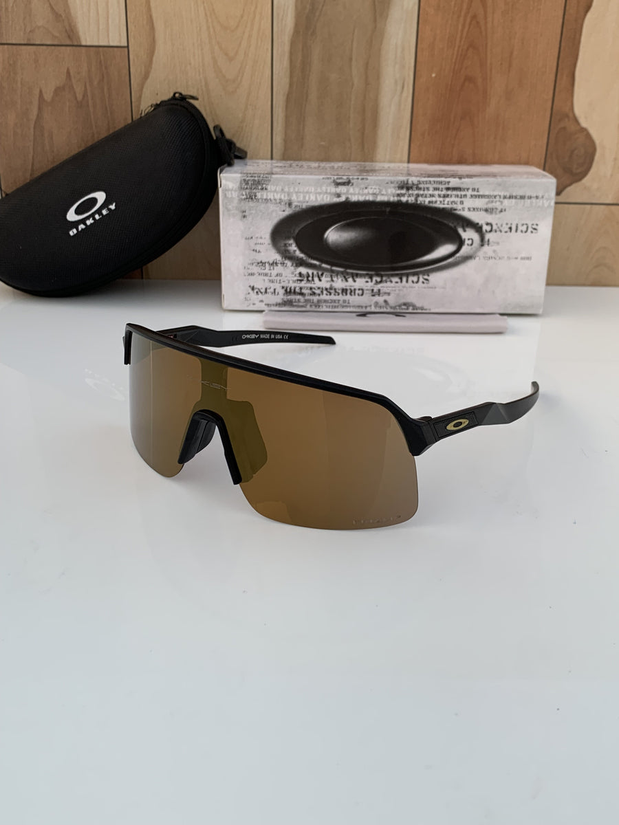 Oakley_9463_black_brown