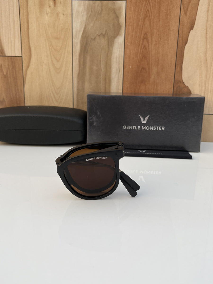 Gentle_monster_folding_black_brown