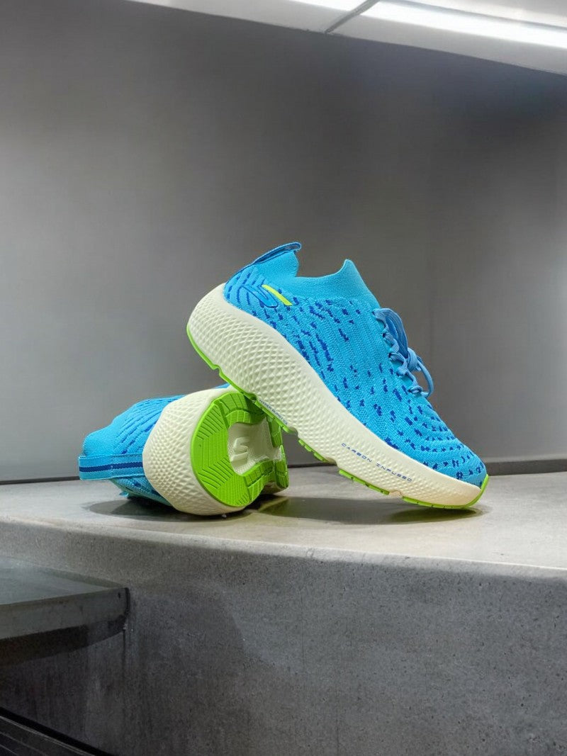 .Sketchers hyper bust ice sky blue