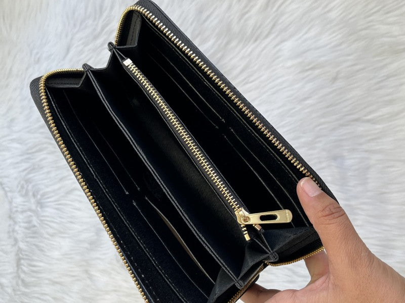 Burberry_34_Zippy_Wallet_With_OriginalBox