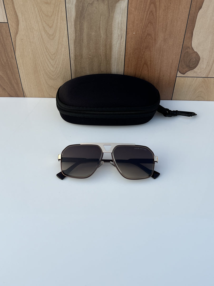 Louis Vuitton_120_gold_brown