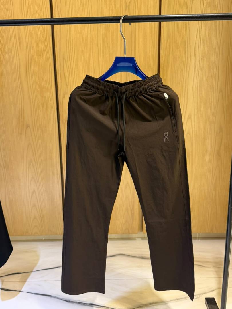 On Cloud IMPORTED STORE ARTICLE TRACK PANT