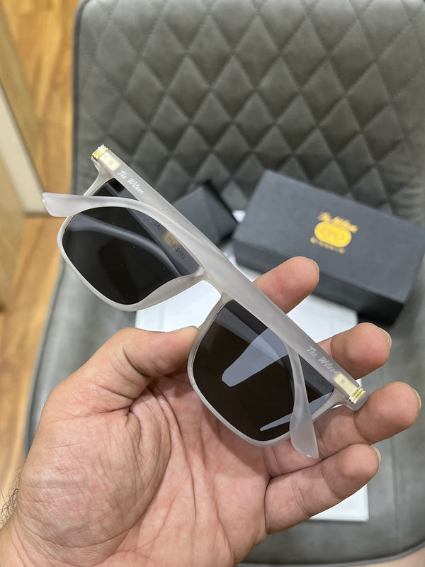 The wilson 5602 grey