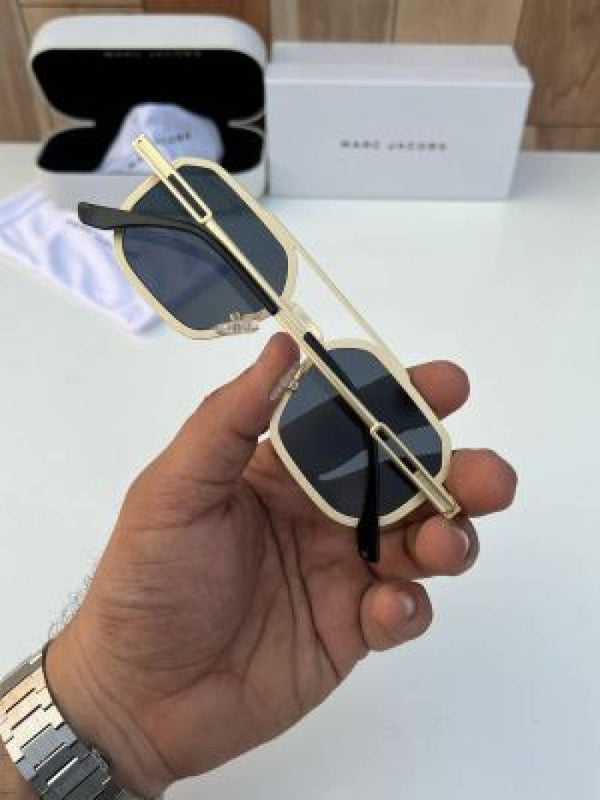 Marc_jacobs_98278_gold_black