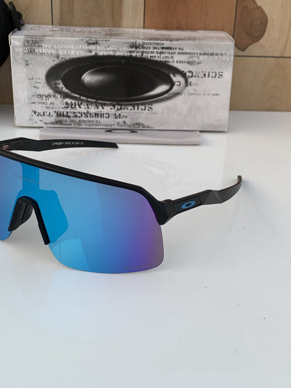 Oakley_9463_blue