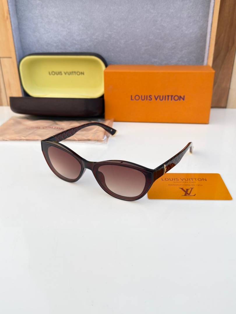 Louis Vuitton_2901_brown