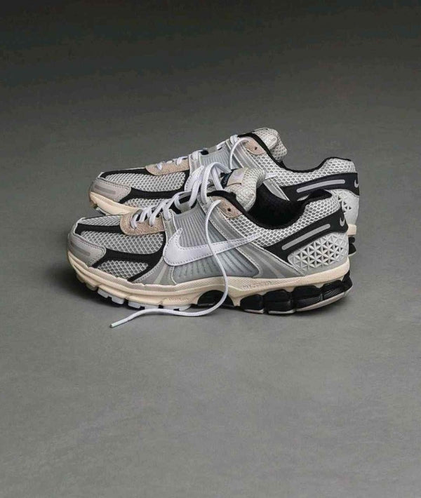 Nike Air Zoom Vomero 5 Supersonic 2562