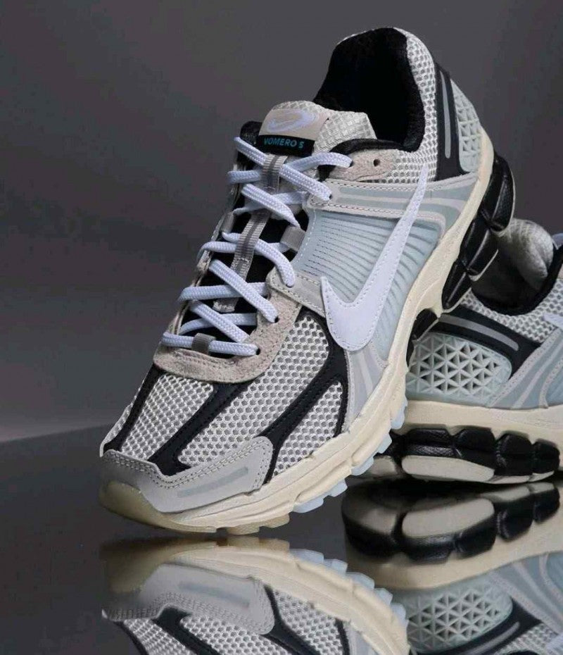 Nike Air Zoom Vomero 5 Supersonic 2562
