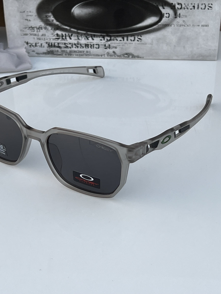 Oakley_3385_grey_black