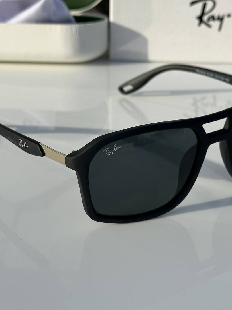 rey ban 4329 black green