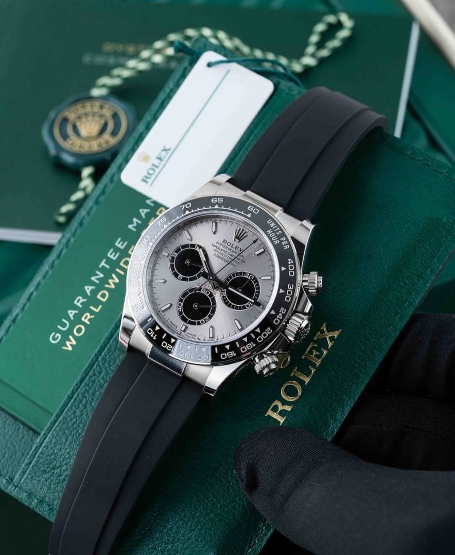 Rolex Oyster Perpetual Daytona Chronograph - J909