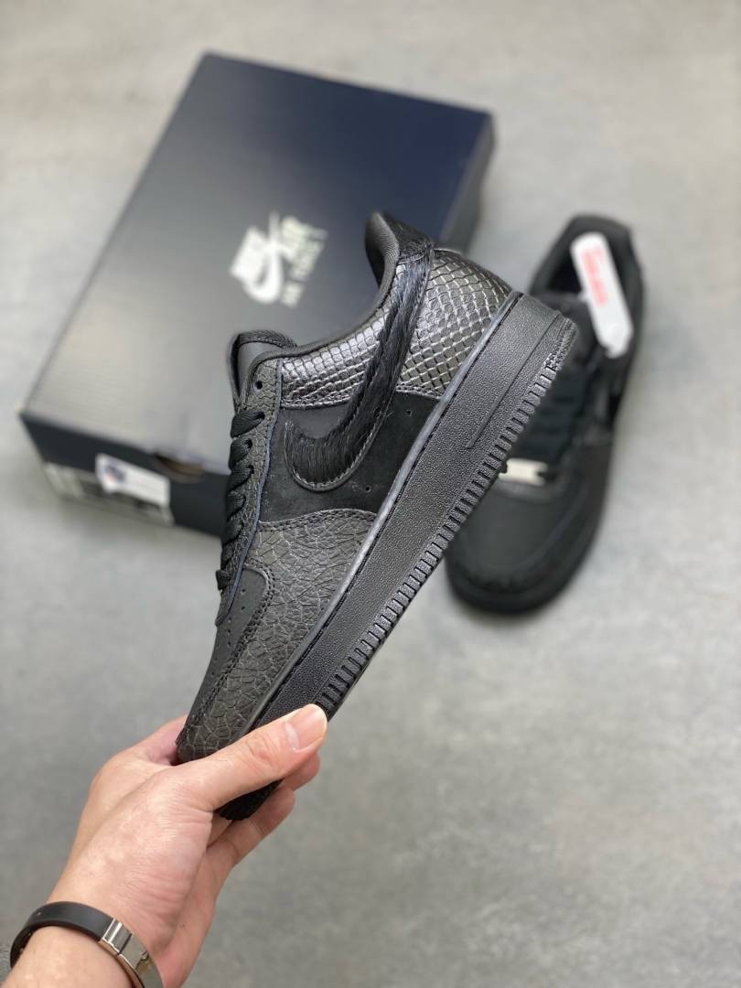 Nike AIRFORCE 1 LOW BLACK PONY HAIR SNAKESKIN