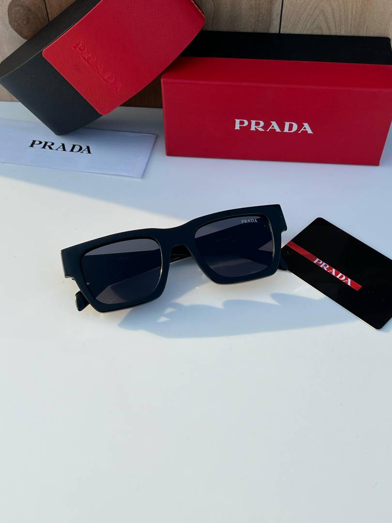Prada_11_black