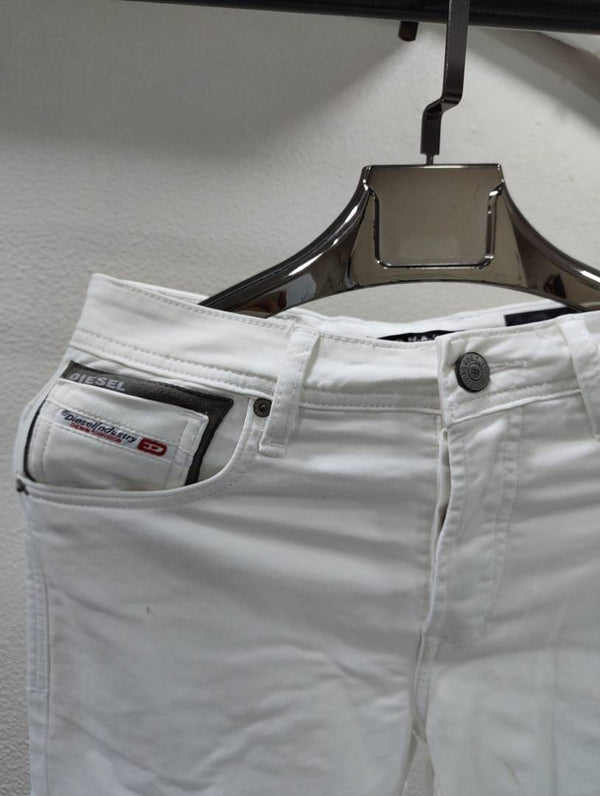 DIE-XSEL IMPORTED STORE ARTICLE JEANS