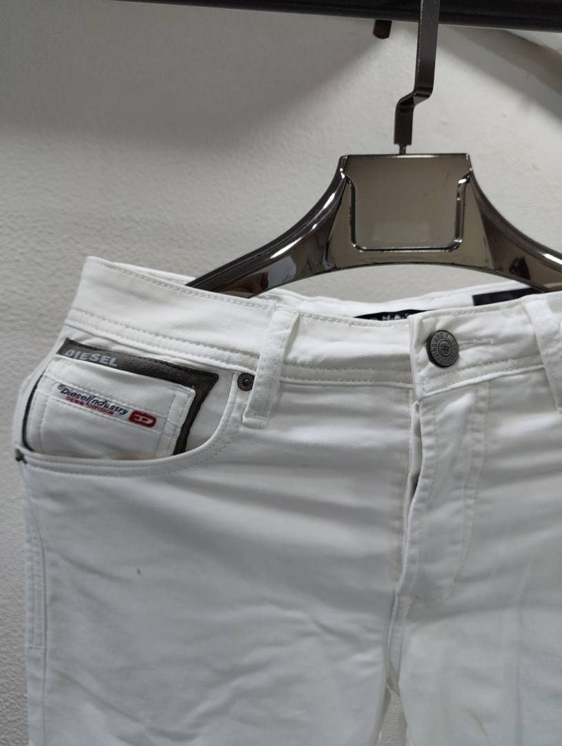DIE-XSEL IMPORTED STORE ARTICLE JEANS